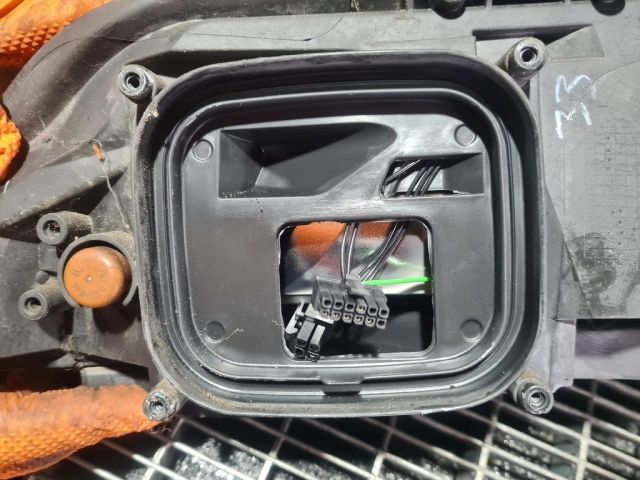 bontott JEEP CHEROKEE Jobb Fényszóró