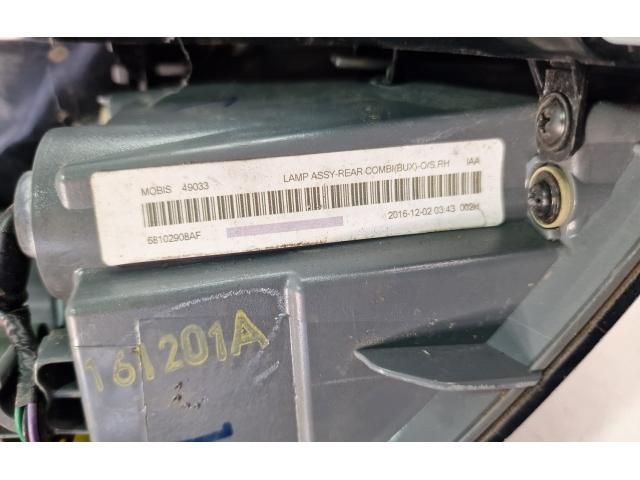 bontott JEEP CHEROKEE Jobb Külső Hátsó Lámpa