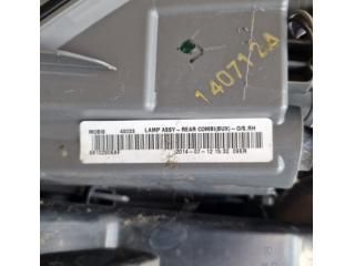 bontott JEEP CHEROKEE Jobb Külső Hátsó Lámpa