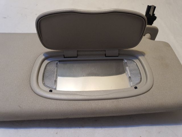 bontott JEEP CHEROKEE Jobb Napellenző