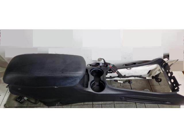 bontott JEEP CHEROKEE Könyöklő