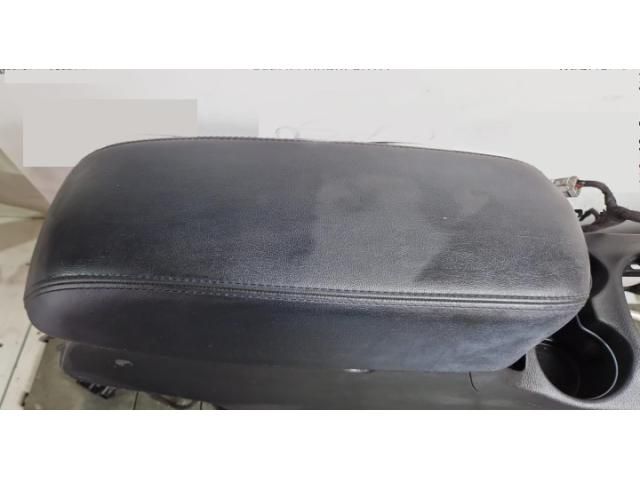 bontott JEEP CHEROKEE Könyöklő