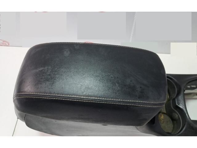 bontott JEEP CHEROKEE Könyöklő