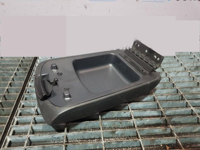 bontott JEEP CHEROKEE Könyöklő