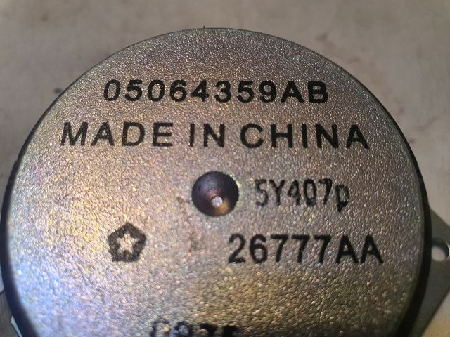 bontott JEEP CHEROKEE Középső Műszerfal Hangszóró