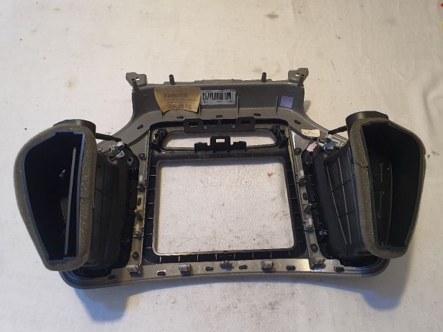 bontott JEEP CHEROKEE Középső Szellőző