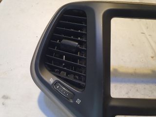 bontott JEEP CHEROKEE Középső Szellőző