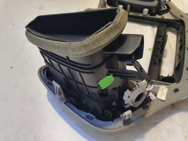 bontott JEEP CHEROKEE Középső Szellőző