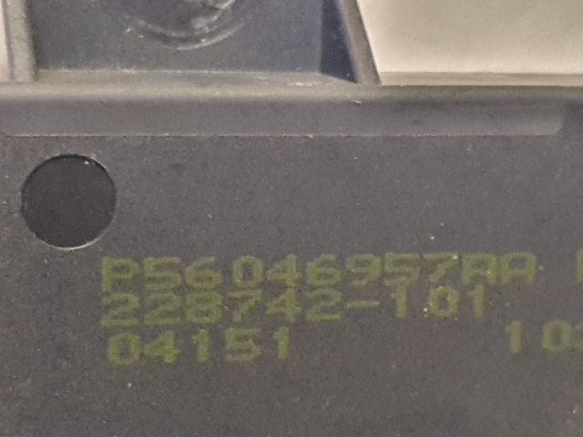 bontott JEEP CHEROKEE Kulcs Nélküli Nyitás Jeladó