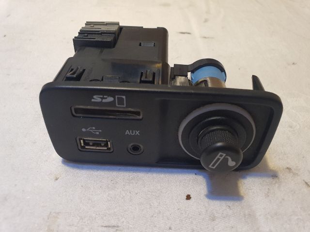 bontott JEEP CHEROKEE Szivargyújtó Aljzat