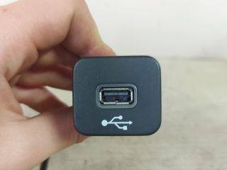 bontott JEEP CHEROKEE USB Aljzat