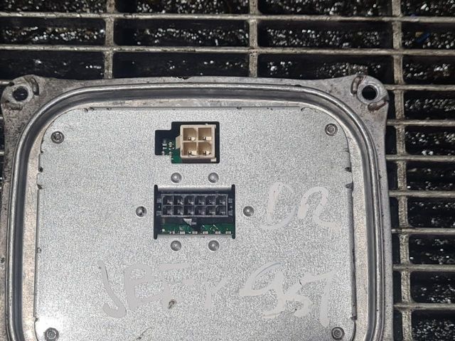 bontott JEEP CHEROKEE Xenon Trafó