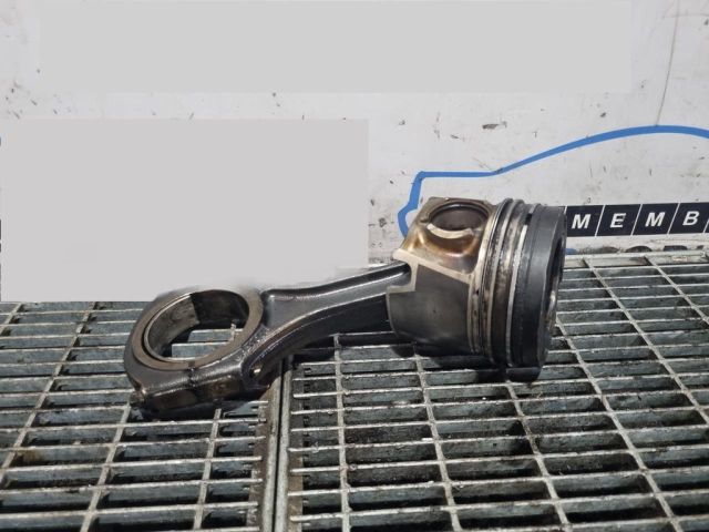 bontott JEEP COMPASS Dugattyú