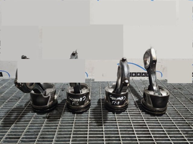 bontott JEEP COMPASS Dugattyú