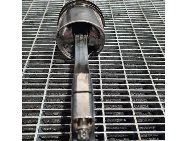 bontott JEEP COMPASS Dugattyú