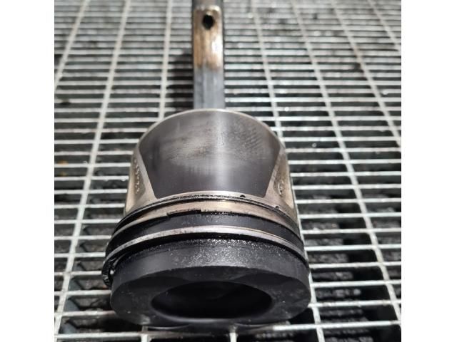 bontott JEEP COMPASS Dugattyú