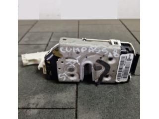 bontott JEEP COMPASS Bal első Ajtózár