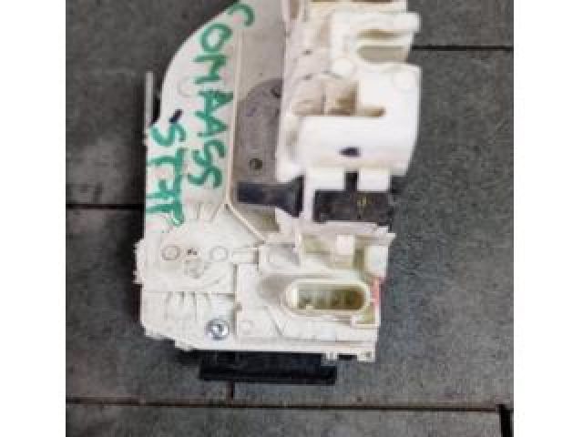 bontott JEEP COMPASS Bal első Ajtózár