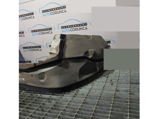 bontott JEEP COMPASS Bal első Dobbetét (Kerékjárati, Műanyag)