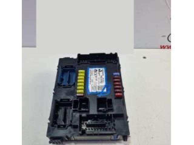 bontott JEEP COMPASS Biztosítéktábla Utastér