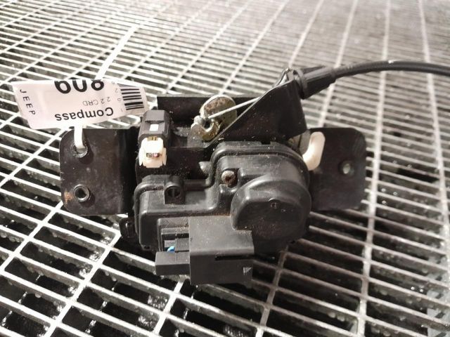 bontott JEEP COMPASS Csomagtérajtó Zárszerkezet