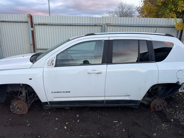 bontott JEEP COMPASS Első Lökhárító Merevítő (Fém)