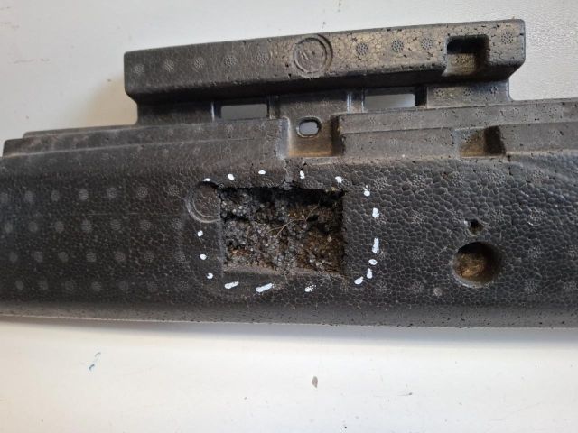 bontott JEEP COMPASS Első Lökhárító Merevítő (Fém)