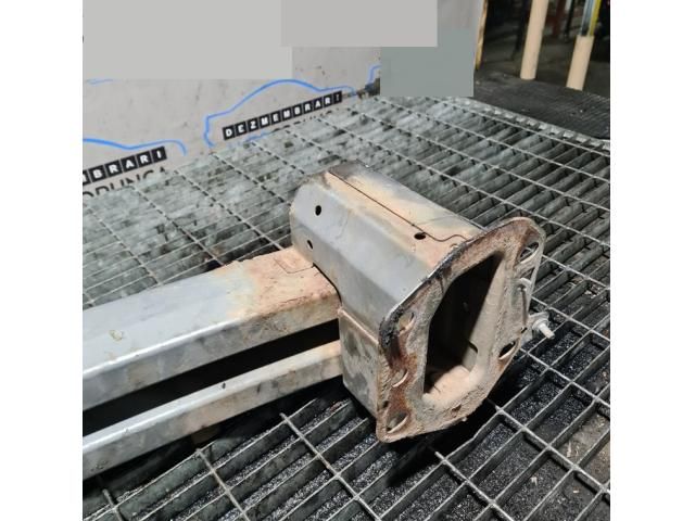 bontott JEEP COMPASS Első Lökhárító Merevítő (Fém)