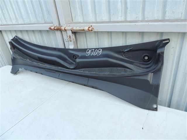 bontott JEEP COMPASS Első Szélvédő Felső Díszléc