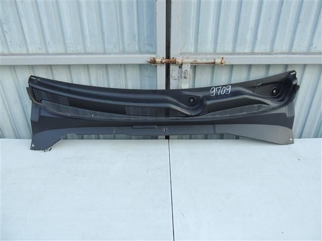 bontott JEEP COMPASS Első Szélvédő Felső Díszléc