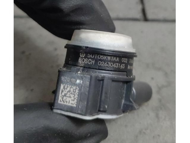 bontott JEEP COMPASS Hátsó Tolatóradar Fej