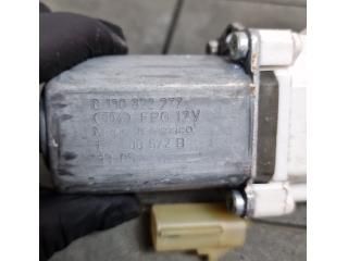 bontott JEEP COMPASS Jobb első Ablakemelő Motor