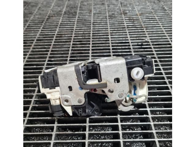 bontott JEEP COMPASS Jobb hátsó Ajtózár