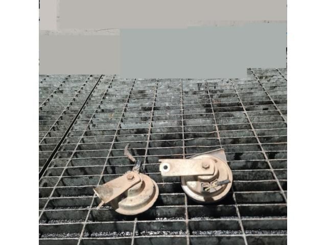 bontott JEEP COMPASS Kürt