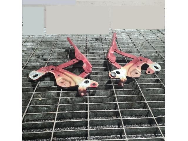 bontott JEEP COMPASS Motorháztető Zsanér Pár