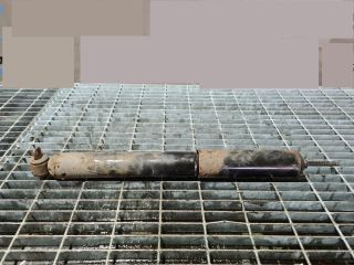 bontott JEEP GRAND CHEROKEE Bal első Lengéscsillapító