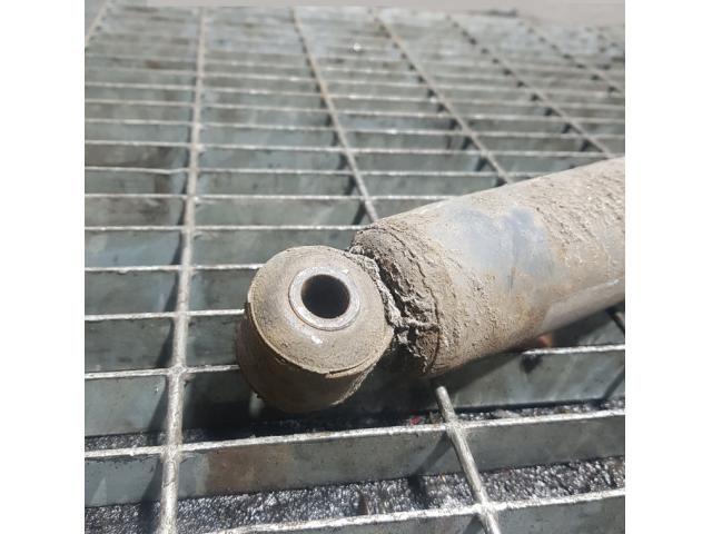 bontott JEEP GRAND CHEROKEE Bal hátsó Lengéscsillapító