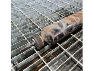 bontott JEEP GRAND CHEROKEE Jobb első Lengéscsillapító