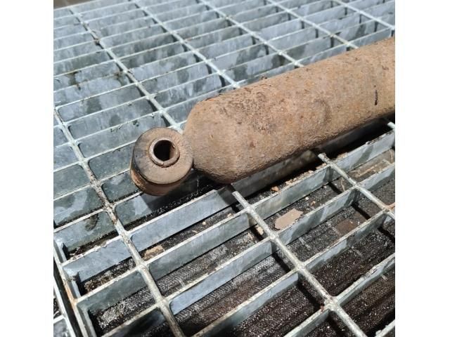 bontott JEEP GRAND CHEROKEE Jobb hátsó Lengéscsillapító