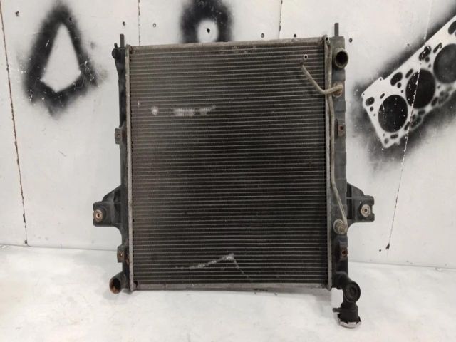 bontott JEEP GRAND CHEROKEE Vízhűtő Radiátor (Nem klímás)