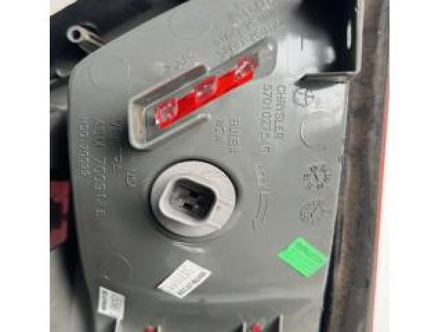 bontott JEEP GRAND CHEROKEE Bal Belső Hátsó Lámpa