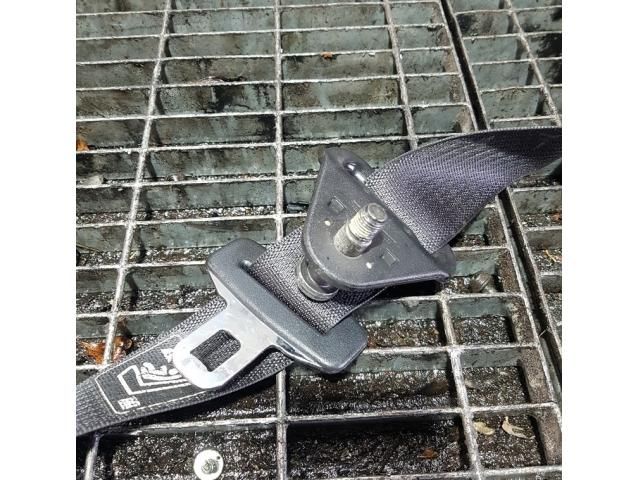 bontott JEEP GRAND CHEROKEE Bal első Biztonsági Öv