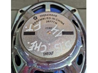 bontott JEEP GRAND CHEROKEE Bal első Hangszóró