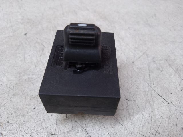 bontott JEEP GRAND CHEROKEE Bal hátsó Ablakemelő Kapcsoló