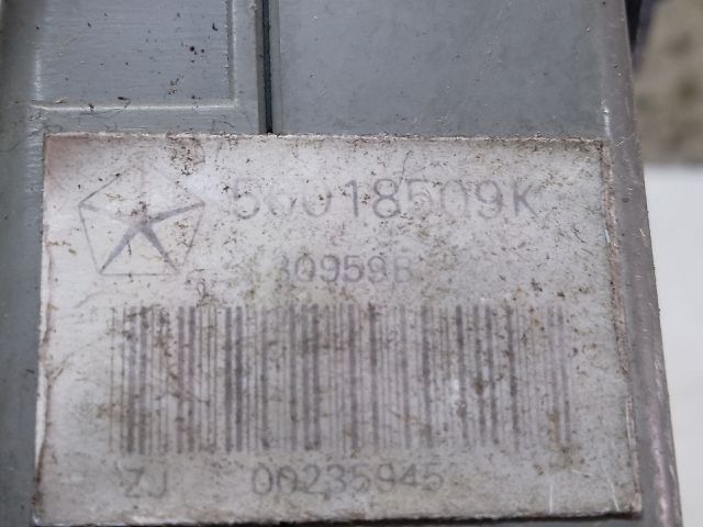 bontott JEEP GRAND CHEROKEE Biztosítéktábla Utastér