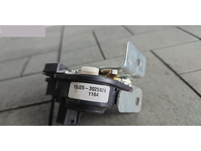 bontott JEEP GRAND CHEROKEE Csomagtérajtó Zárszerkezet