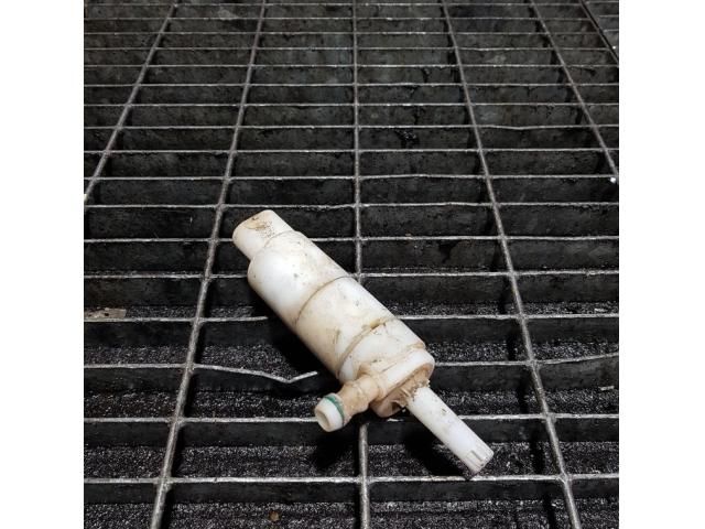 bontott JEEP GRAND CHEROKEE Első Ablakmosó Szivattyú