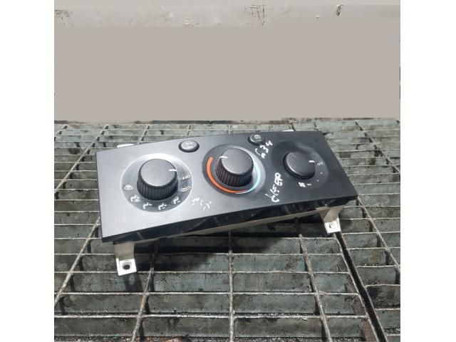 bontott JEEP GRAND CHEROKEE Fűtéskapcsoló