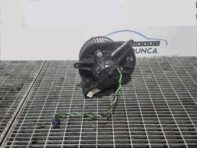 bontott JEEP GRAND CHEROKEE Fűtőmotor (Klímás)