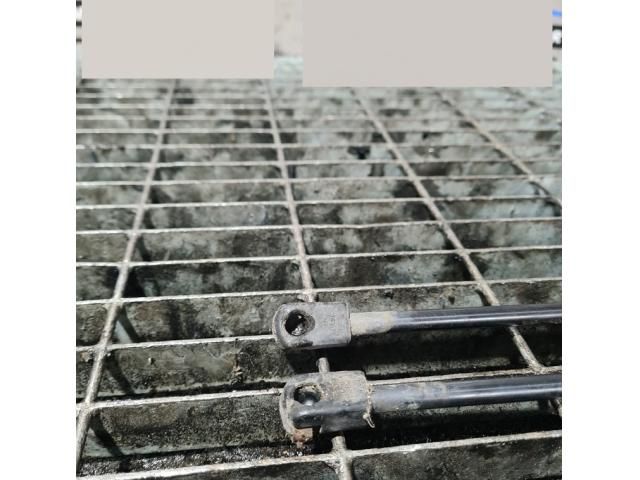 bontott JEEP GRAND CHEROKEE Gázrugós Kitámasztó Teleszkóp Csomagtérajtó (Pozíciófüggetlen)